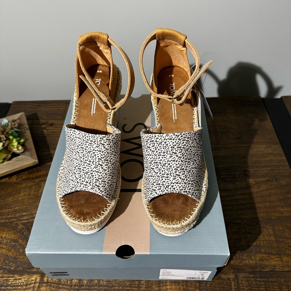 TOMS Marisol Leopard Wedge Sz 9